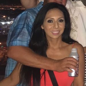 Meet your Posher, Liz